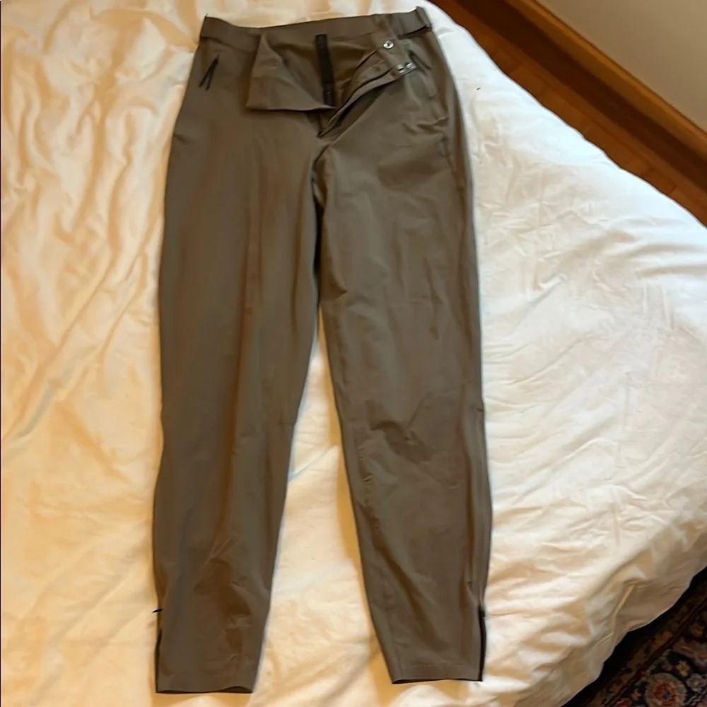 Women’s Lululemon Pants